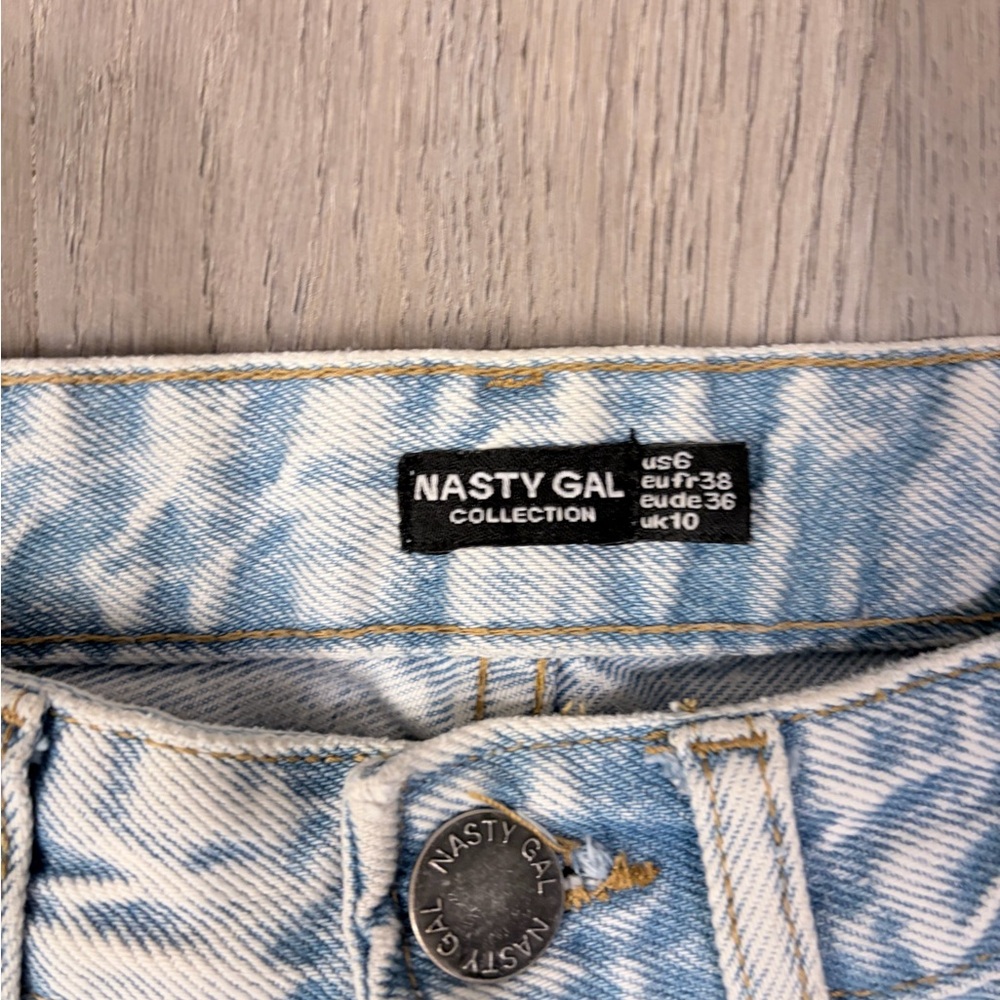 Nasty Gal Light Blue Distressed Boyfriend Jeans - Picture 5 of 7
